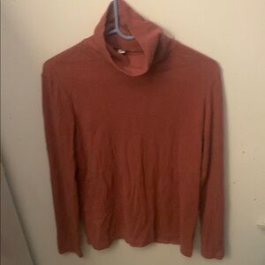 Lovely Uniqlo Heattech Thermal Salmon Coloured Turtleneck Sweater SZ Large